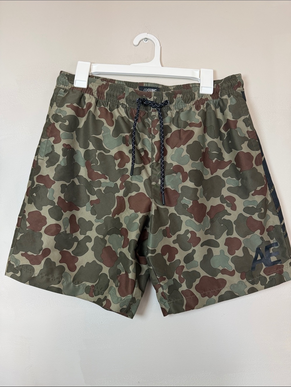 American Eagle Outfitters Men’s Camo Swim Trunks - Olive & Brown. Medium